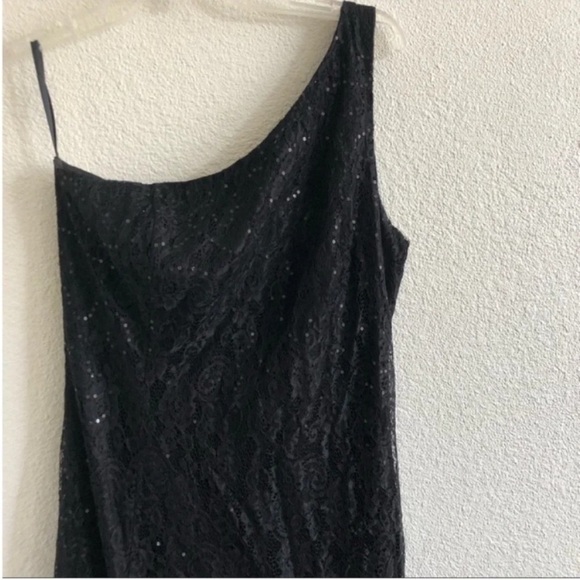 Alamour The Label Fiona One Shoulder Lace Formal Gown Black - Picture 3 of 8